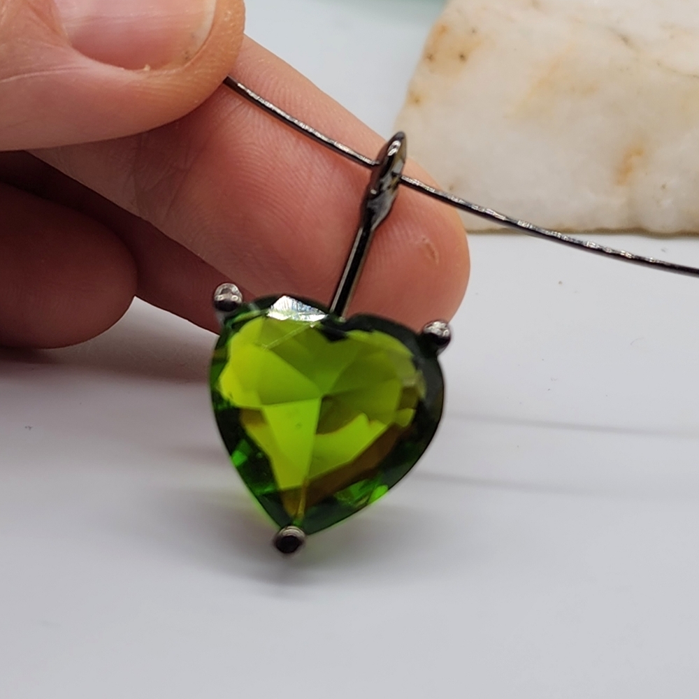 ❤️ Heart Jewelry Green Crystal Heart Pendant Black Rhodium Hypoallergic Necklace